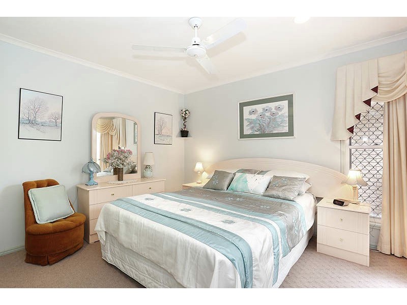 8 Dylan Court, Sandstone Point QLD 4511