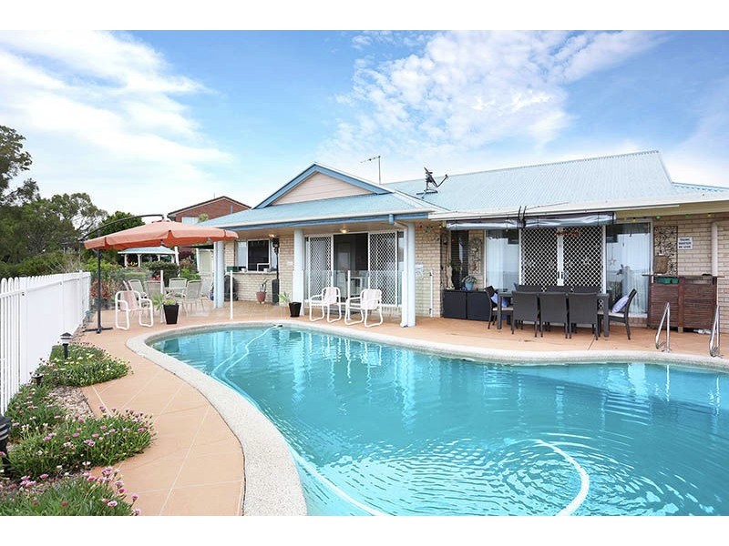 8 Dylan Court, Sandstone Point QLD 4511