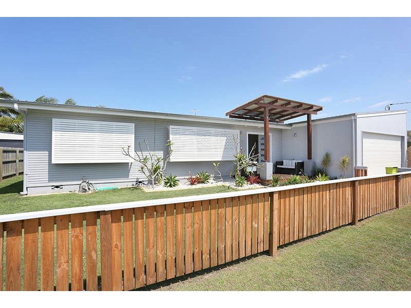 4 Paradise Parade, Bongaree QLD 4507