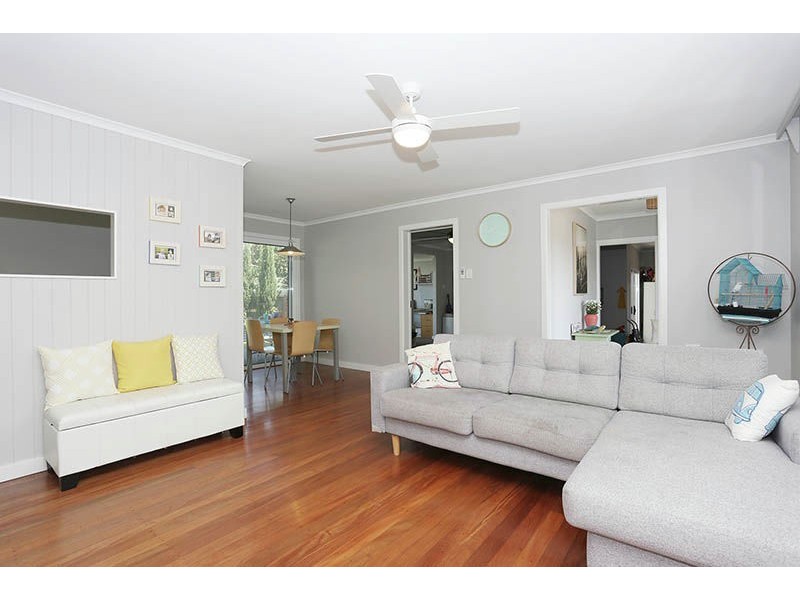 4 Paradise Parade, Bongaree QLD 4507