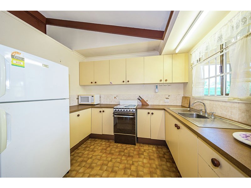 88 Ranald Avenue, Ningi QLD 4511
