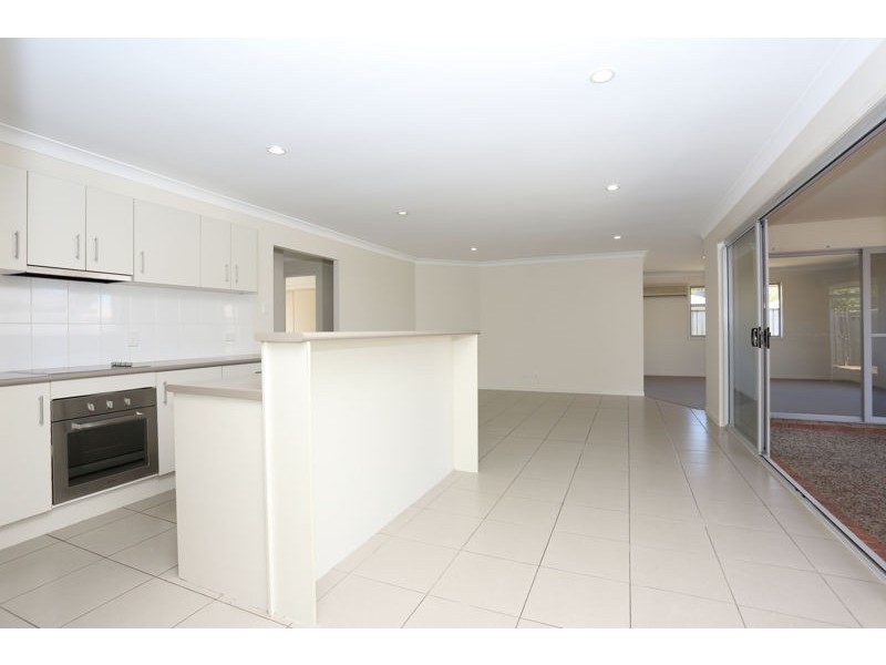 38 Sandheath Place, Ningi QLD 4511