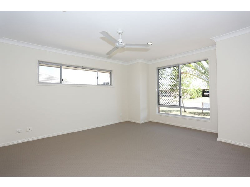 38 Sandheath Place, Ningi QLD 4511