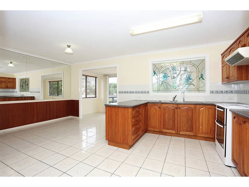 6 Rose Avenue, Ningi QLD 4511