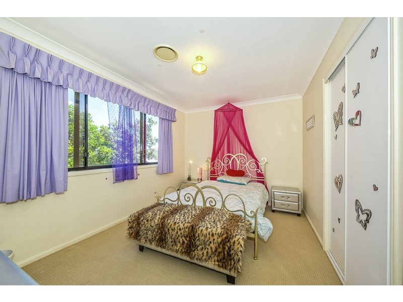 7 Mainbrace Place, Banksia Beach QLD 4507