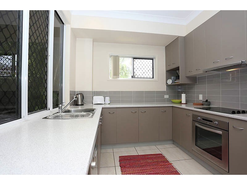 2/14 Fifth Avenue, Bongaree QLD 4507