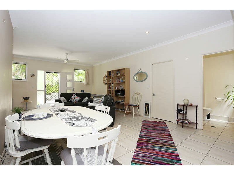 2/14 Fifth Avenue, Bongaree QLD 4507