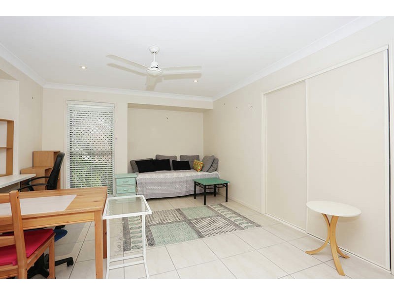 2/14 Fifth Avenue, Bongaree QLD 4507