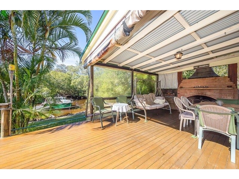 271 Beachmere Road, Beachmere QLD 4510