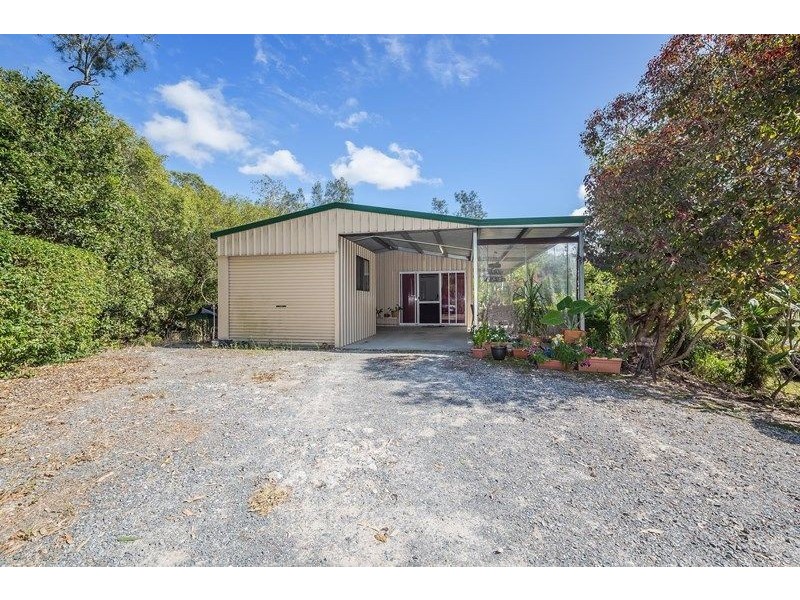 271 Beachmere Road, Beachmere QLD 4510