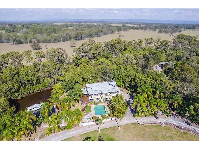 271 Beachmere Road, Beachmere QLD 4510