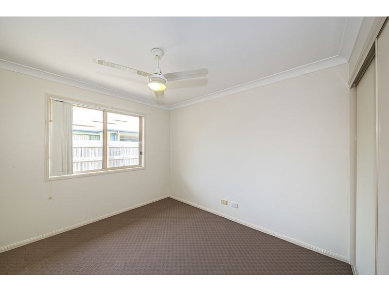 32 Reeders Street, Sandstone Point QLD 4511