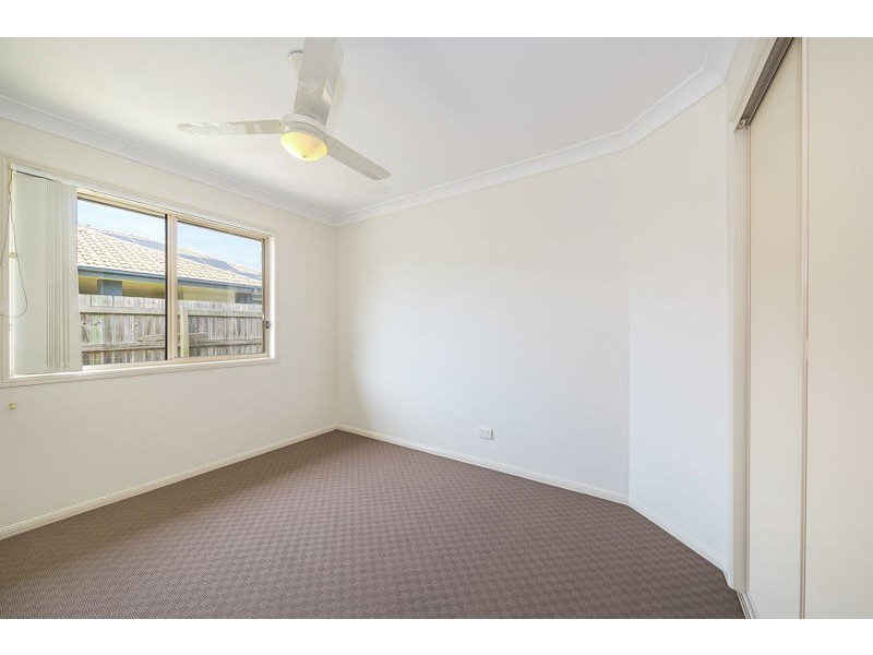 32 Reeders Street, Sandstone Point QLD 4511