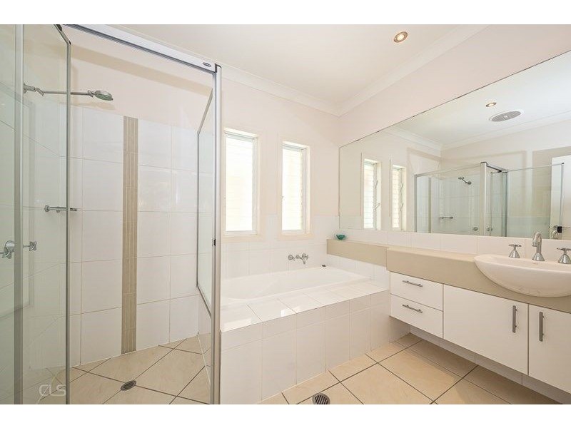 45 North Point, Banksia Beach QLD 4507
