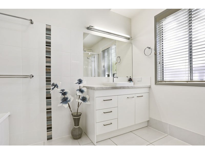 103 Cosmos Avenue, Banksia Beach QLD 4507