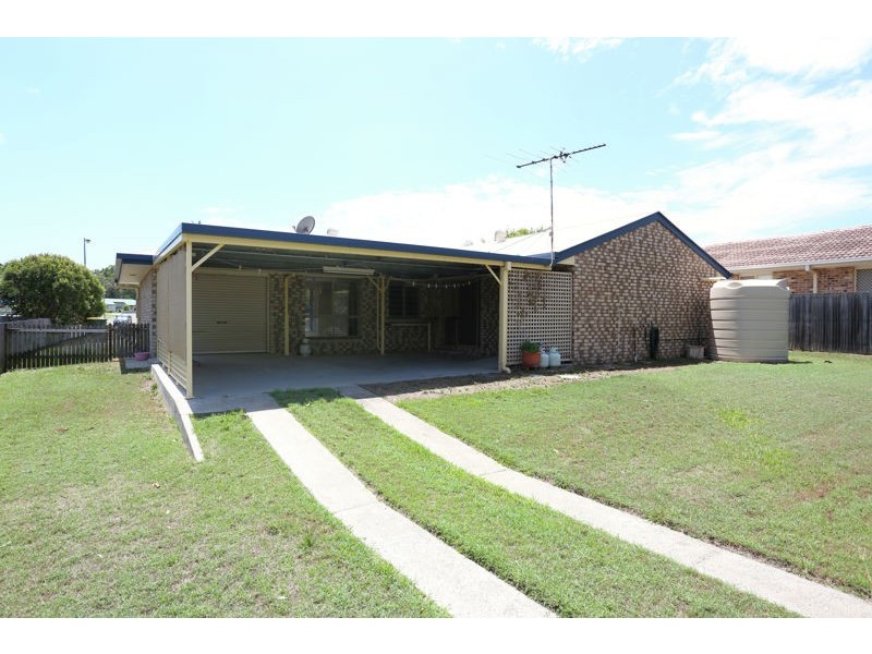 5 Trent Court, Sandstone Point QLD 4511