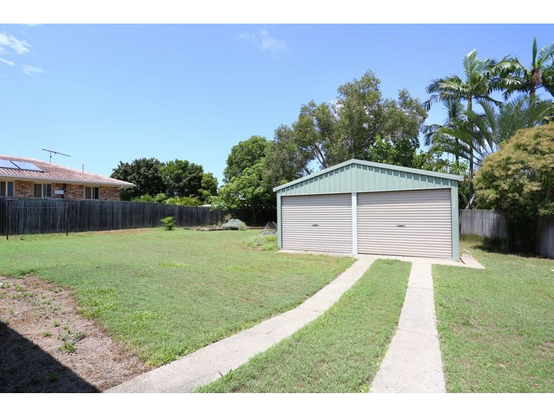 5 Trent Court, Sandstone Point QLD 4511