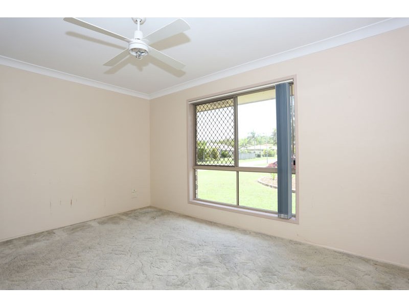 5 Trent Court, Sandstone Point QLD 4511