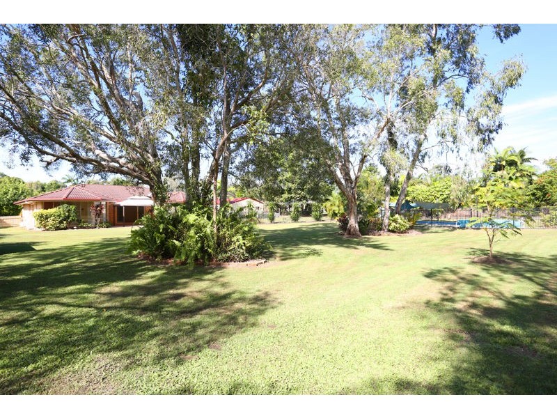 54-56 Bernborough Way, Ningi QLD 4511