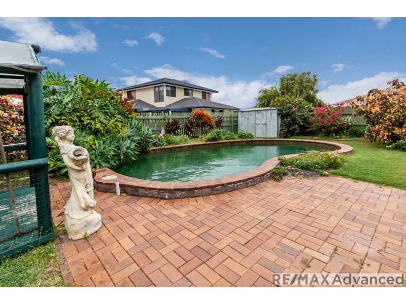 102 Bestmann Road, Sandstone Point QLD 4511