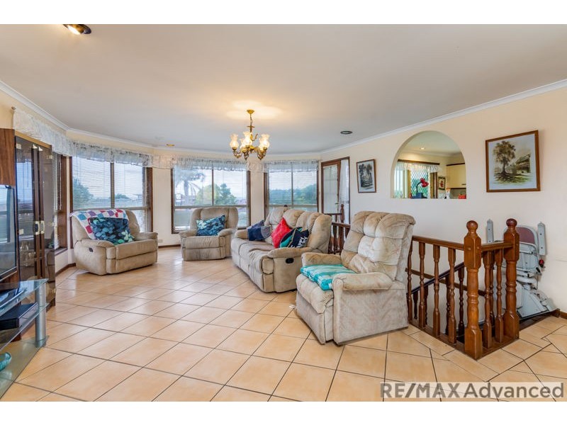 102 Bestmann Road, Sandstone Point QLD 4511