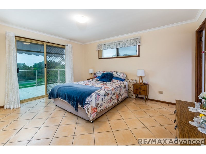 102 Bestmann Road, Sandstone Point QLD 4511