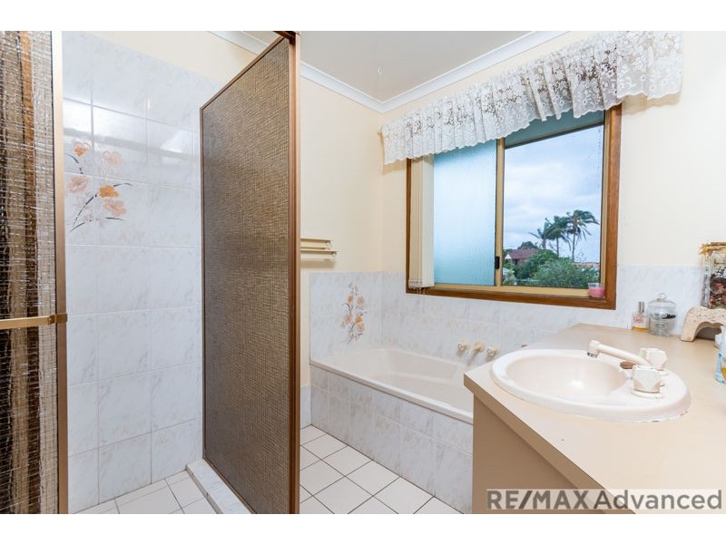 102 Bestmann Road, Sandstone Point QLD 4511