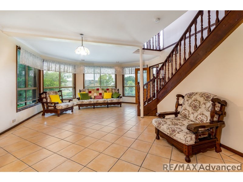 102 Bestmann Road, Sandstone Point QLD 4511