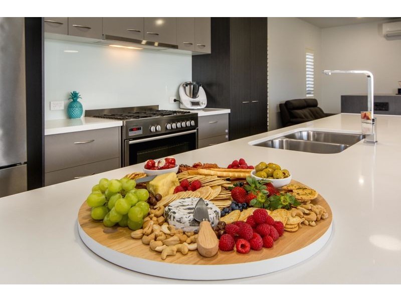 14 Honeymyrtle Street, Banksia Beach QLD 4507