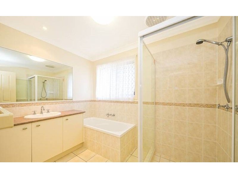 8 Yellowfin Place, Banksia Beach QLD 4507