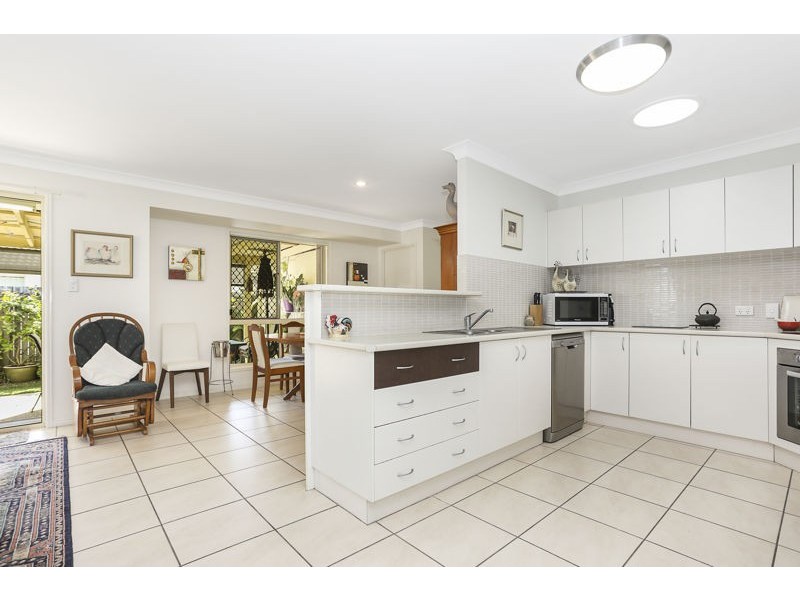 8 Cronulla Place, Sandstone Point QLD 4511