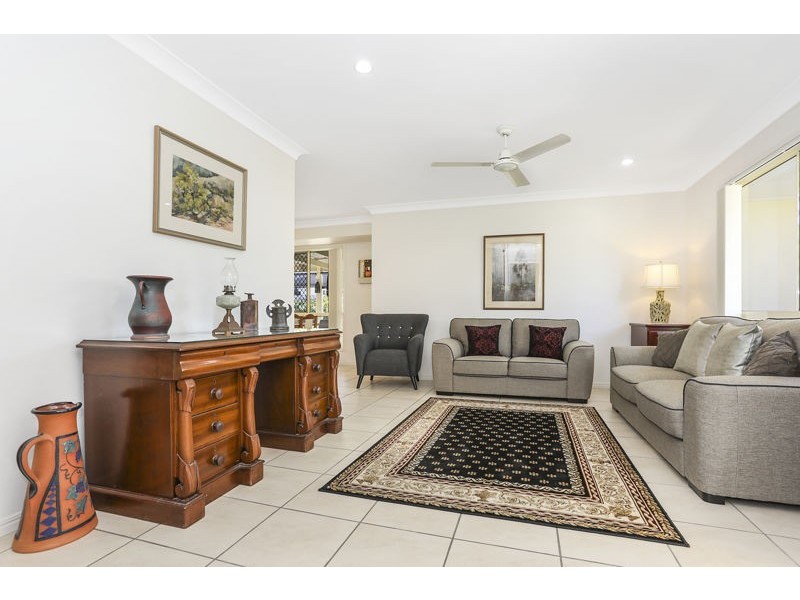 8 Cronulla Place, Sandstone Point QLD 4511