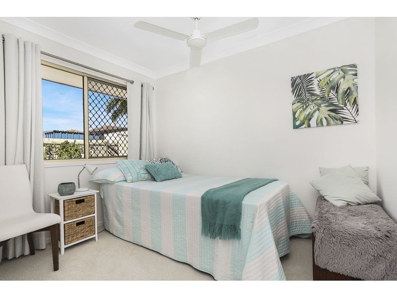 8 Cronulla Place, Sandstone Point QLD 4511