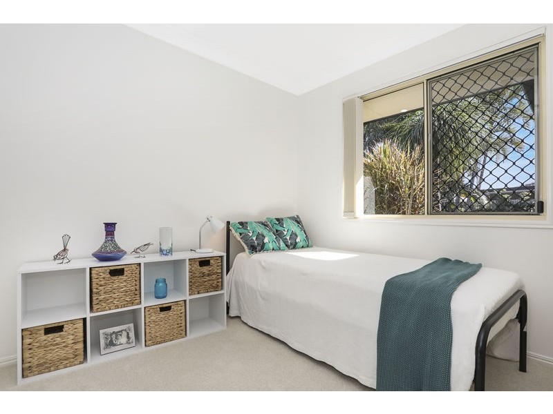 8 Cronulla Place, Sandstone Point QLD 4511