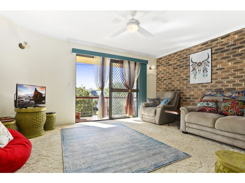 2/10 Fourth Avenue, Bongaree QLD 4507