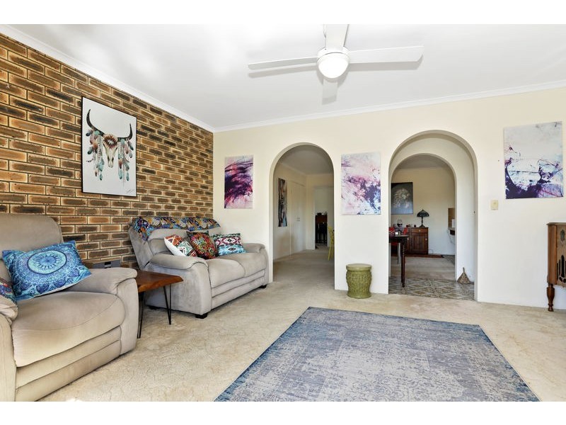 2/10 Fourth Avenue, Bongaree QLD 4507