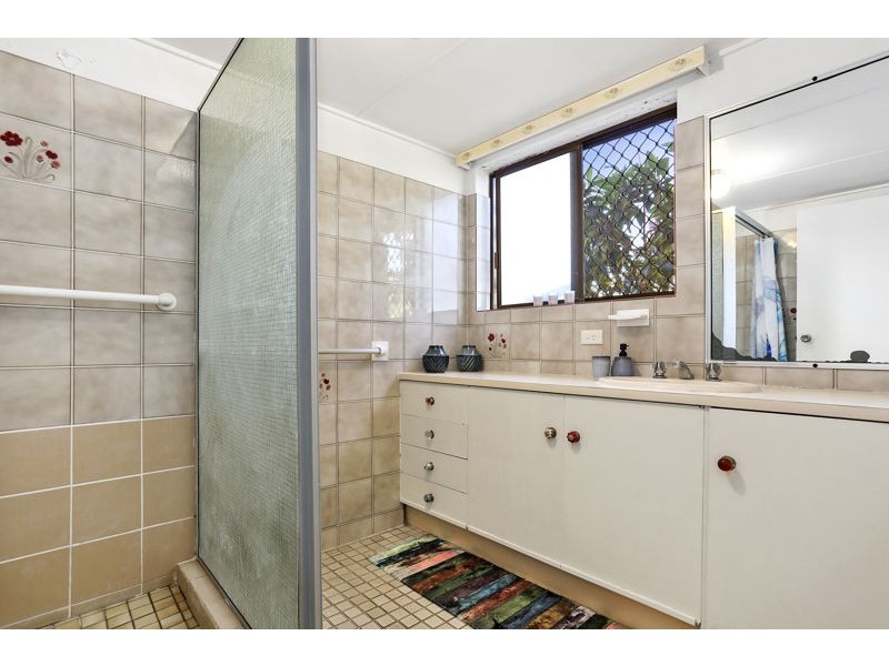 2/10 Fourth Avenue, Bongaree QLD 4507