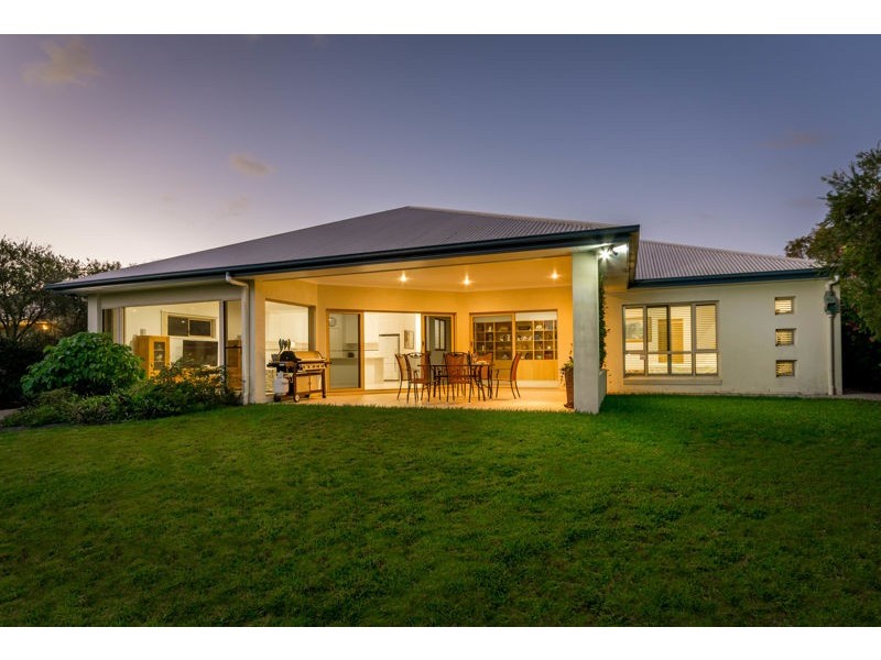 7 Vanillalily Close, Banksia Beach QLD 4507