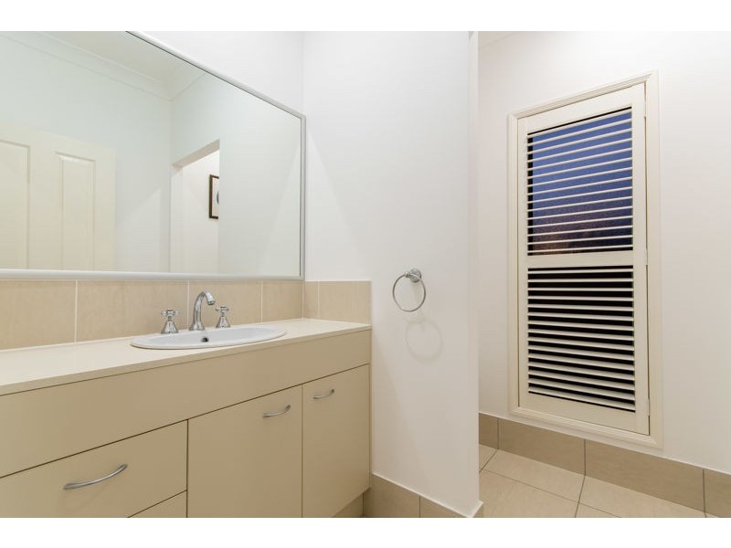 7 Vanillalily Close, Banksia Beach QLD 4507