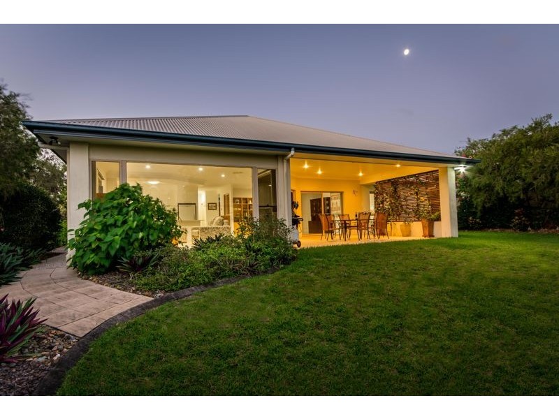 7 Vanillalily Close, Banksia Beach QLD 4507