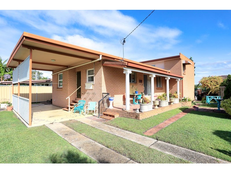 16 Avon Avenue, Banksia Beach QLD 4507