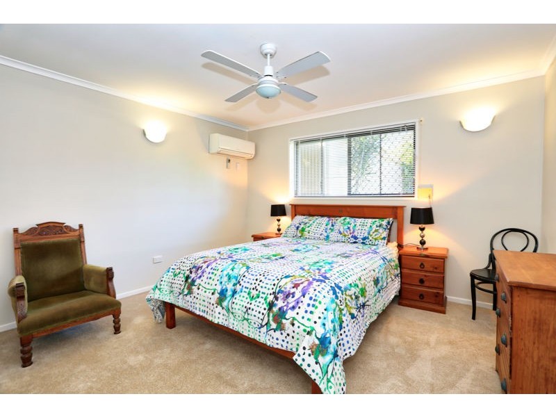 18 Hazell Avenue, Banksia Beach QLD 4507