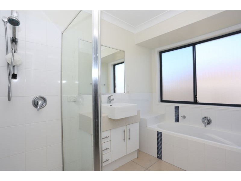 36 Sandheath Place, Ningi QLD 4511