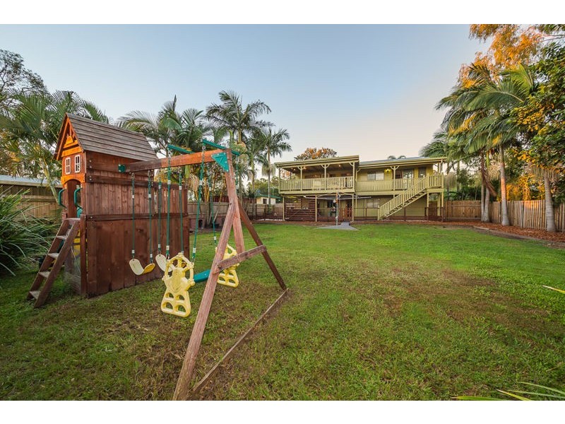 14 Malcolm Street, Beachmere QLD 4510