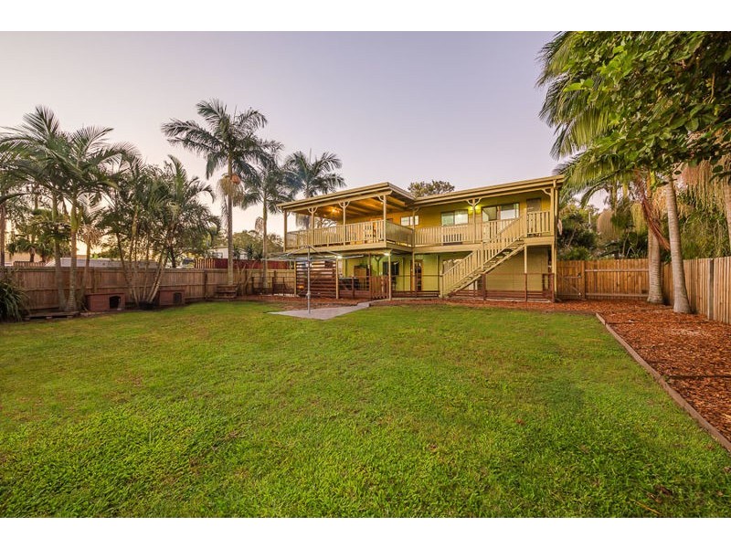 14 Malcolm Street, Beachmere QLD 4510