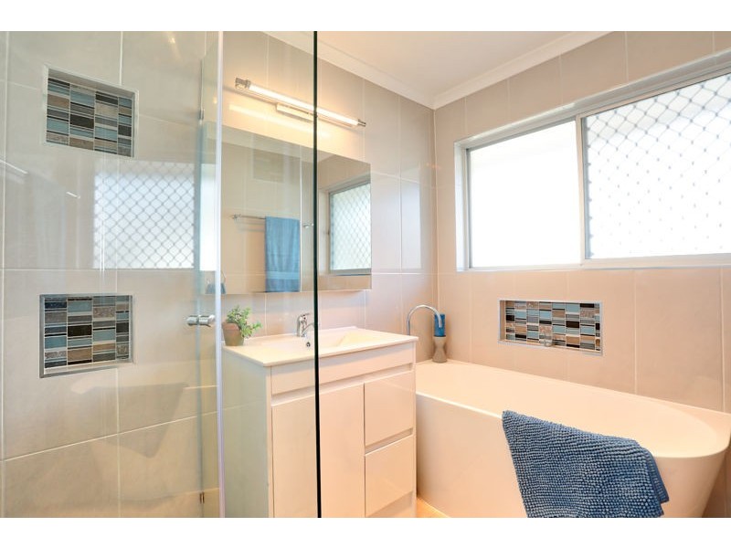 25 Clayton Street, Woorim QLD 4507