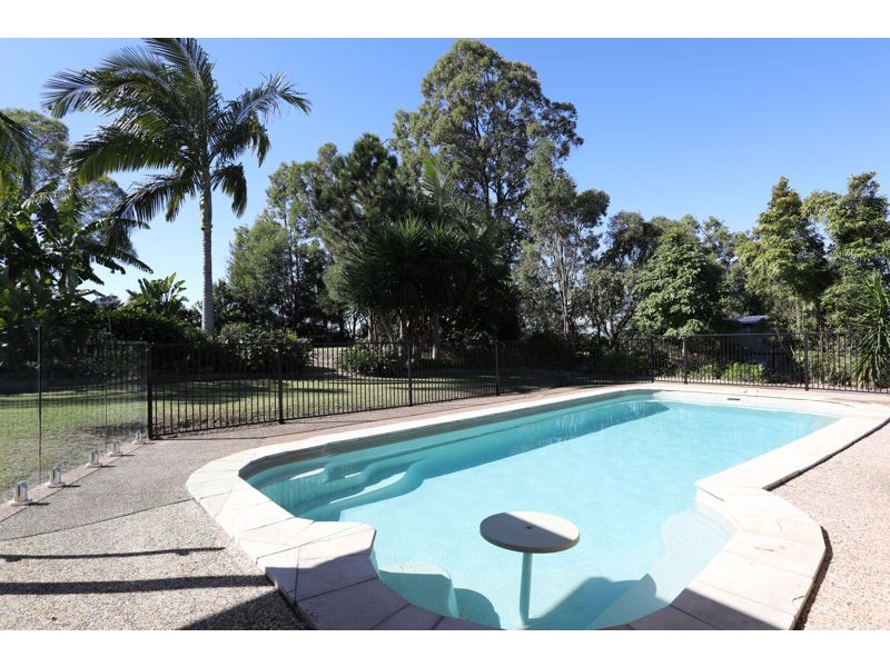 14 Muldoon Place, Ningi QLD 4511