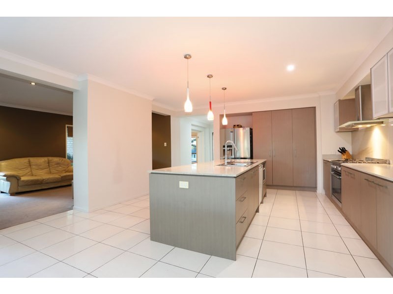 14 Muldoon Place, Ningi QLD 4511
