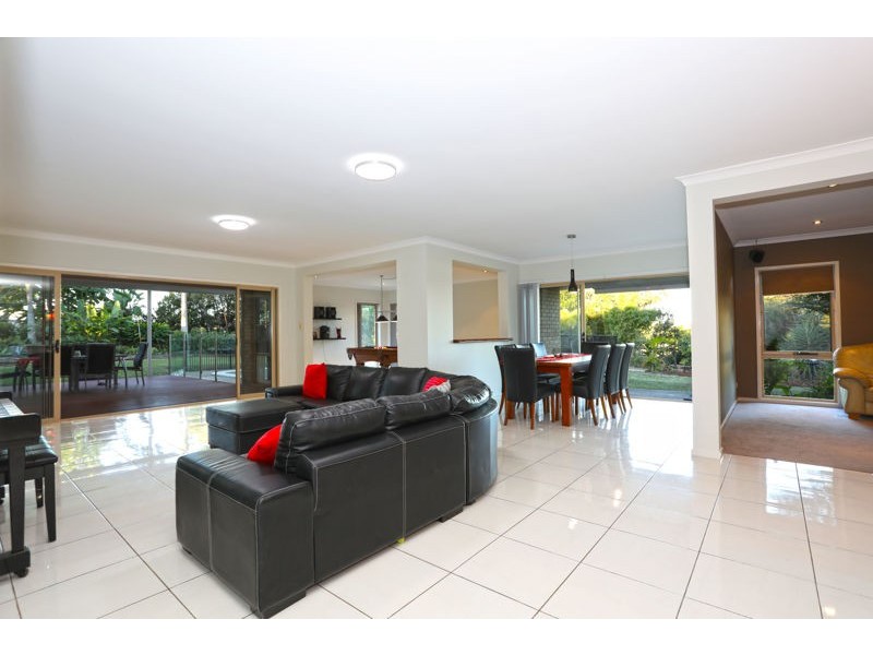14 Muldoon Place, Ningi QLD 4511