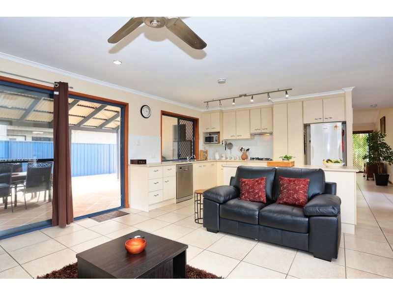 4 Hutchinson Street, Woorim QLD 4507
